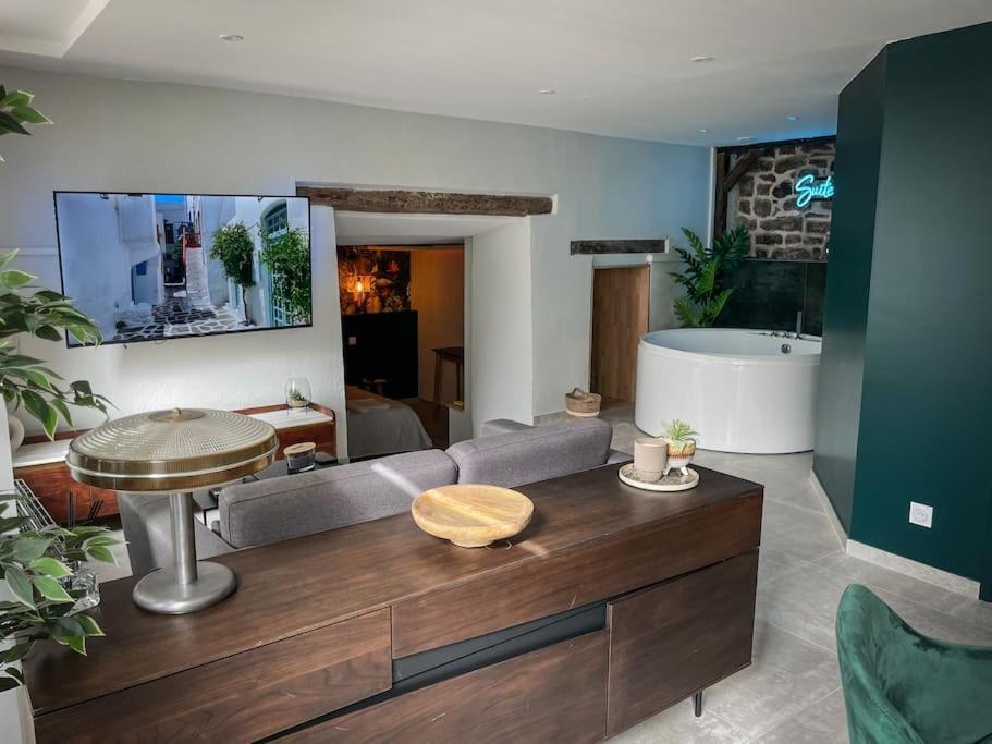 SUITE AMANTIS évadez vous dans l'univers MYKONOS Saint-Chamond Exterior foto
